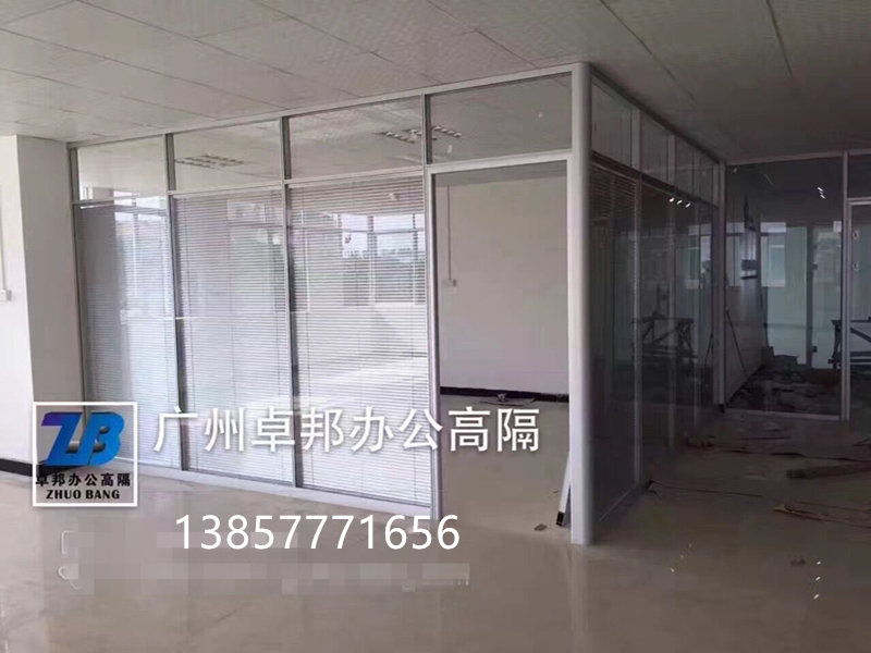 百叶隔断.jpg